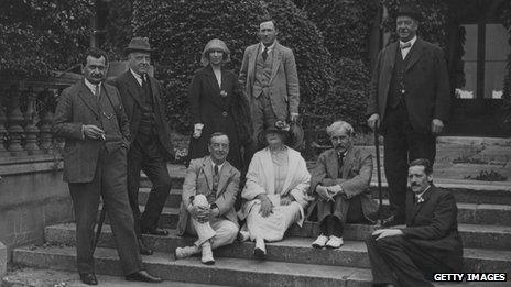 Members of the Labour Party at Easton Lodge, 1923