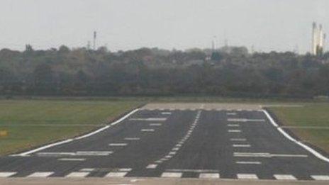 Hawarden Airport runway (pic by Samslipknot)