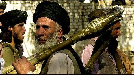 Taliban fighter in Torkham 2001