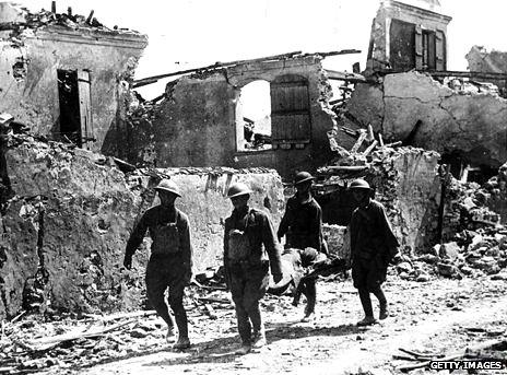 Stretcher bearers, 1918