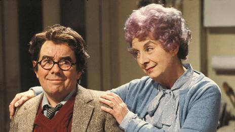 Ronnie Corbett and Barbara Lott in Sorry