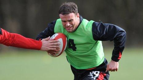 Jamie Roberts in training for Wales