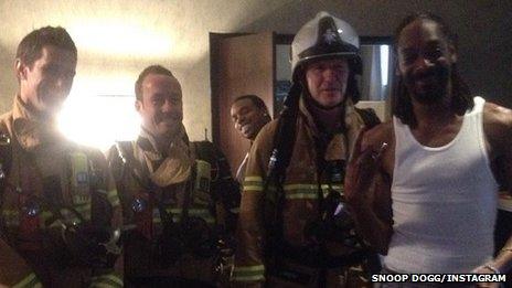 Snoop Dogg with firefighters