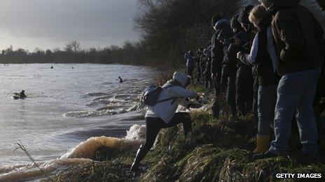 Five star bore on River Severn