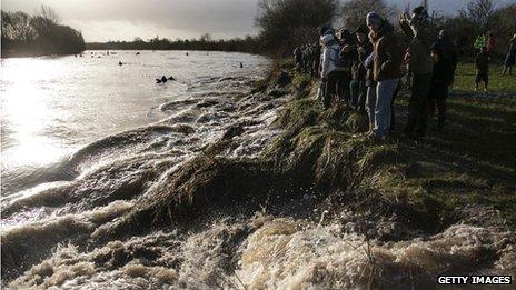 Five star bore on River Severn