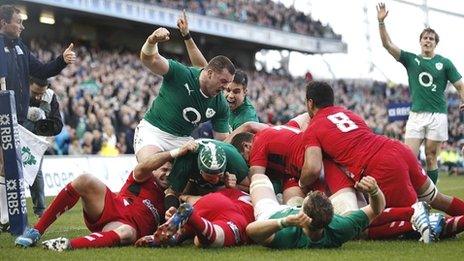 Ireland celebrate Chris Henry's first-half try