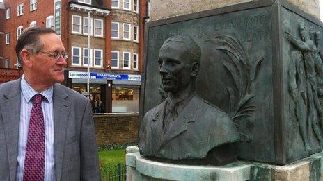 Edgar Mobbs at his great-uncle's memorial