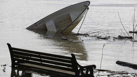 Flooding in Shepperton