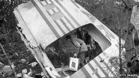 DC-10 wreckage