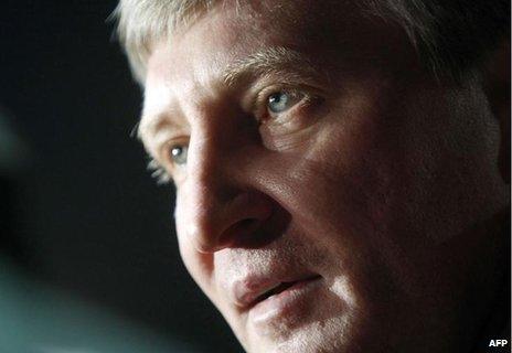 Ukrainian oligarch Rinat Akhmetov (file photo)