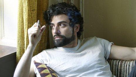 Oscar Isaac in Inside Llewyn Davis