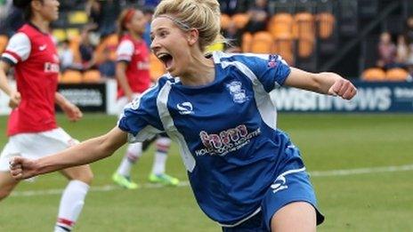 Kirsty Linnett celebrates