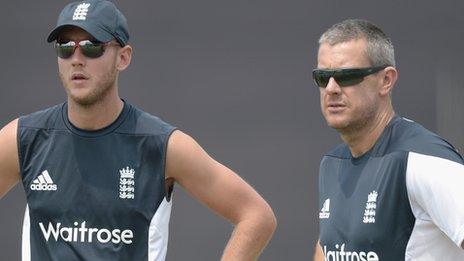 Ashley Giles and Stuart Broad of England