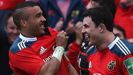 Simon Zebo celebrates his try for Munster