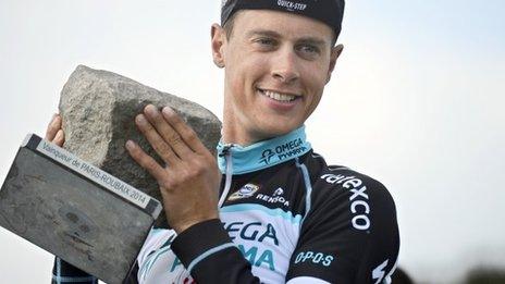 Niki Terpstra with the Paris-Roubaix trophy