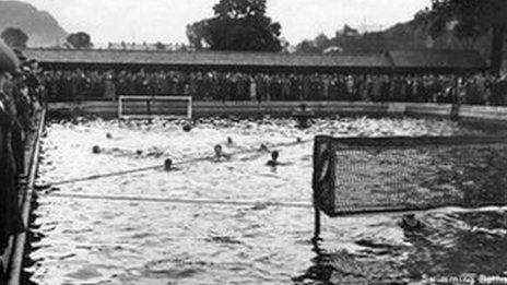 An old picture of Pontypridd lido