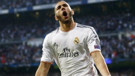 Karim Benzema celebrates