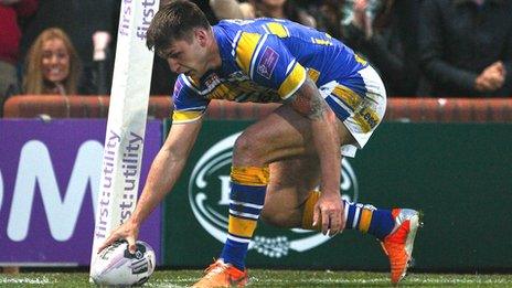 Tom Briscoe scores a try