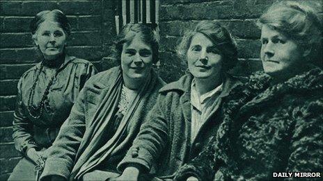 L-R Jailer, Hetty Wheeldon, Winnie Mason, Alice Wheeldon