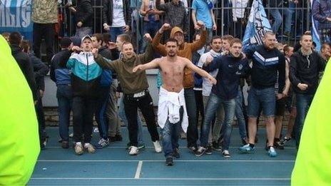 Zenit St Petersburg pitch invasion