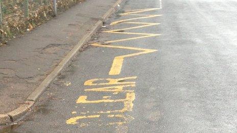 zig zags outside school