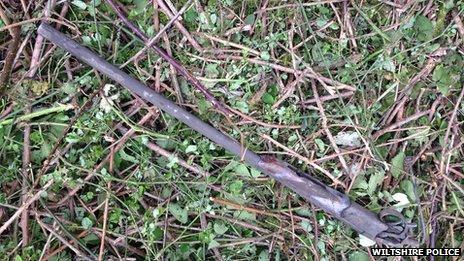 Shotgun found in pond in Ramsbury