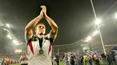 Jonny Wilkinson celebrates winning the World Cup