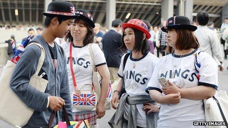 Paul McCartney fans at Tokyo's National Stadium