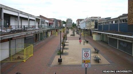 Bracknell town centre (c) Reading University