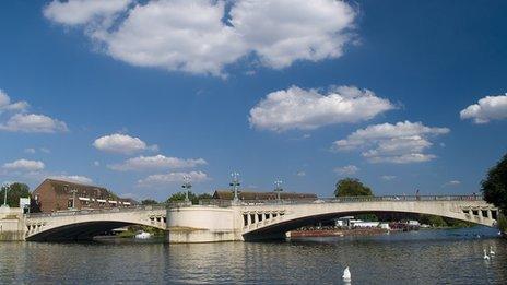 Caversham bridge