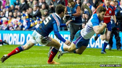 Tommy Seymour scoring for Scotland against France at Murrayfield