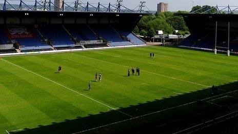 Kassam Stadium