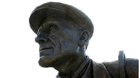 Dock Workers statue, Royal Victoria Dock