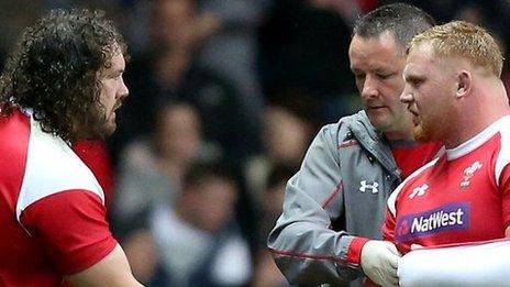 Adam Jones (left) and Samson Lee