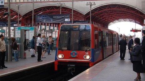 DLR carriages arriving at Canary Wharf