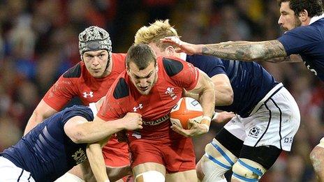 Sam Warburton on the attack against Scotland