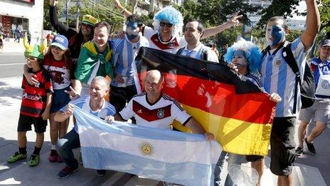 Germany and Argentina fans