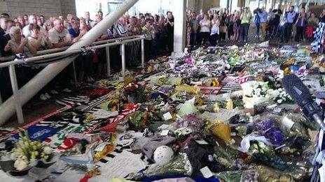 Tributes at St James' Park