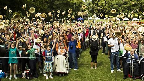 'Record breakers' toss boaters into the air at Wardown Park Museum