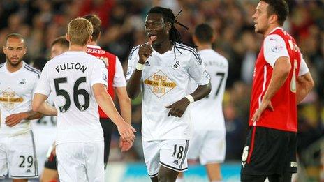 Bafetimbi Gomis celebrates his goal