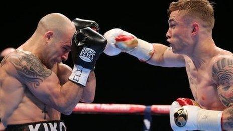 Martinez defends as Frampton throws a punch in the title showdown