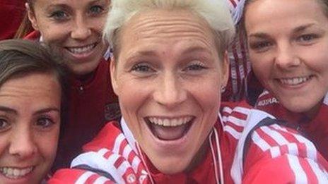 Jess Fishlock and Wales team-mates pose for a pre-match selfie