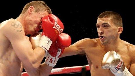 Lee Selby (left) fighting Joel Brunker