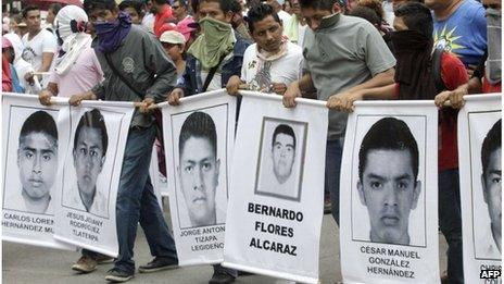 Protesters in Acapulco march along the sea front Oct 17 2014