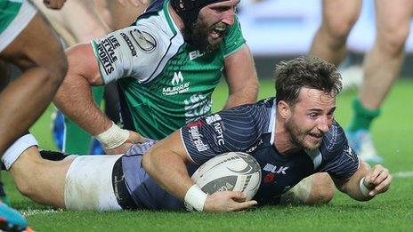 Martin Roberts scores the Ospreys' second try against Connacht