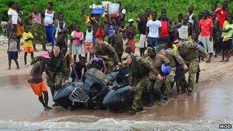 Royal Marines with Sierra Leoneans