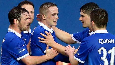 Linfield beat Dungannon Swifts at Windsor Park