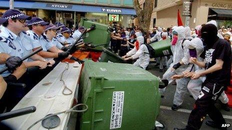 Protestors clash with police at the G20 summit in Melbourne, 2006