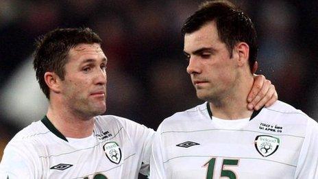 Robbie Keane and Darron Gibson of the Republic of Ireland