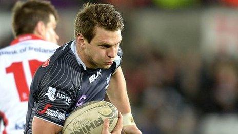 Dan Biggar races in to score